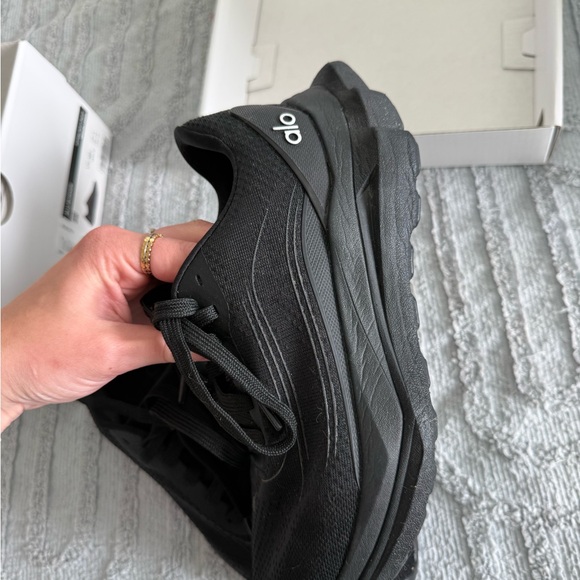 Alo Runners - Picture 6 of 7